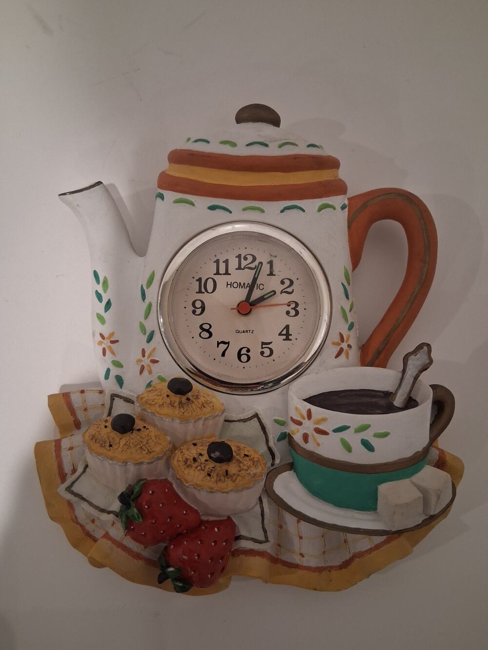 Vintage Homatic Teapot Wall Clock 3D Resin Kitchen Kitsch Coffee Strawberries